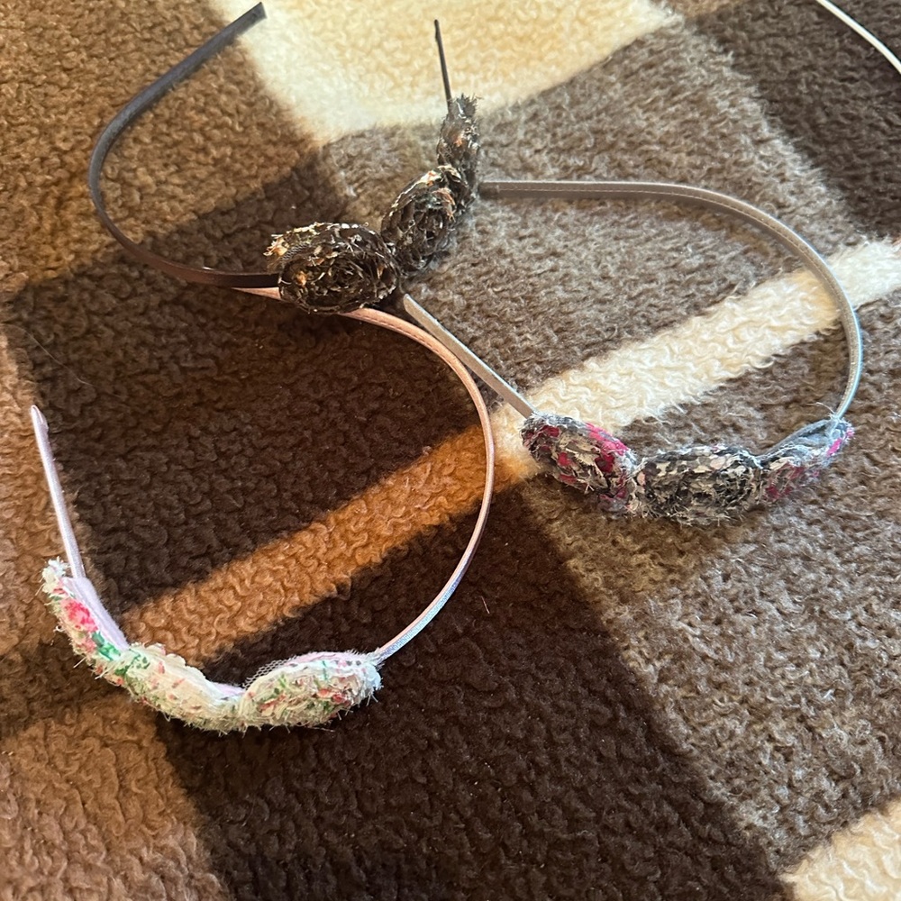 Lot of 3 flower hair bands multicolour